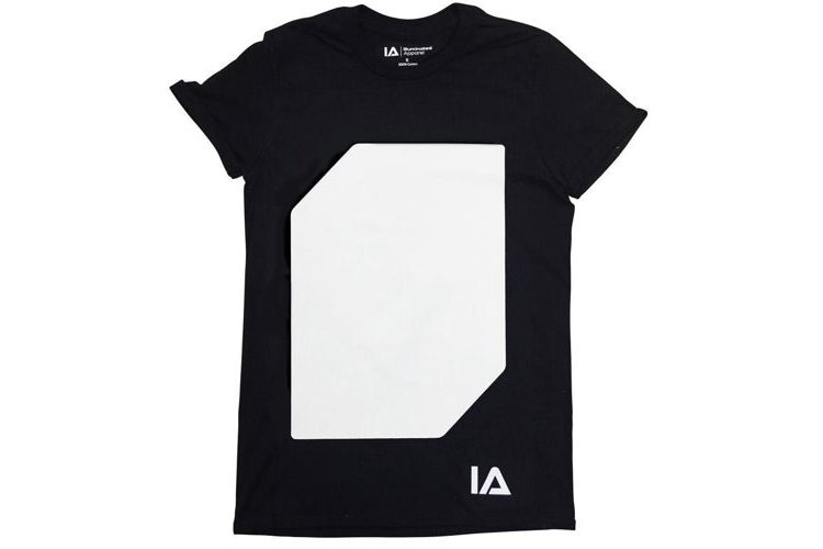 Interaktives Glow T-Shirt in schwarz